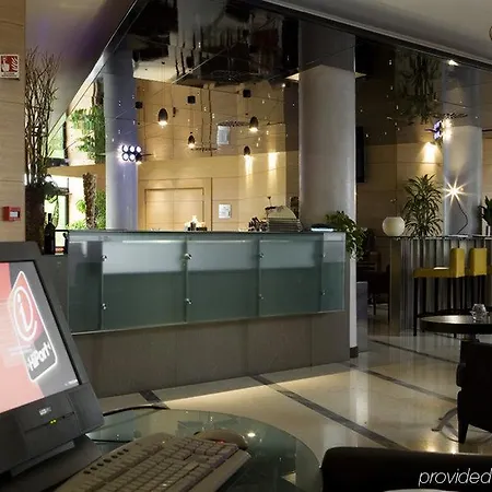 Nh Bologna Villanova Hotell 4*