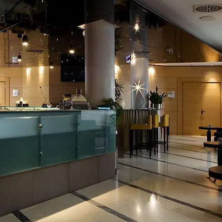 Nh Bologna Villanova Hotell 4*