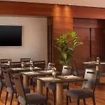 Nh Bologna Villanova Hotell 4*