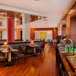 Hotell Nh Bologna Villanova 4*