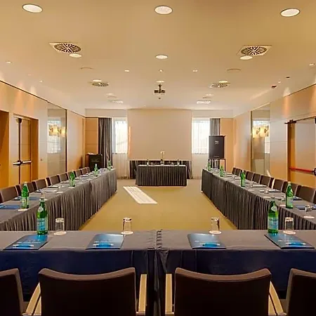 호텔 Nh 볼로냐 빌라노바 4*