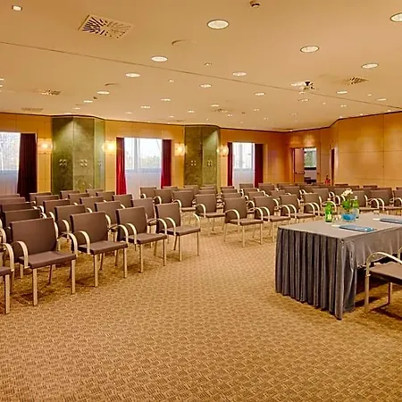 호텔 Nh 볼로냐 빌라노바 4*