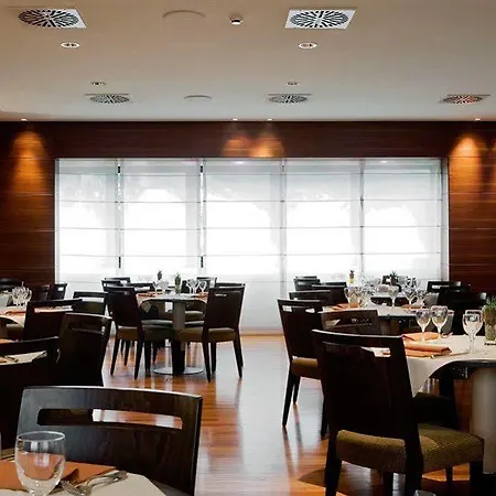 إن إتش بولونا فيلانوفا 4*