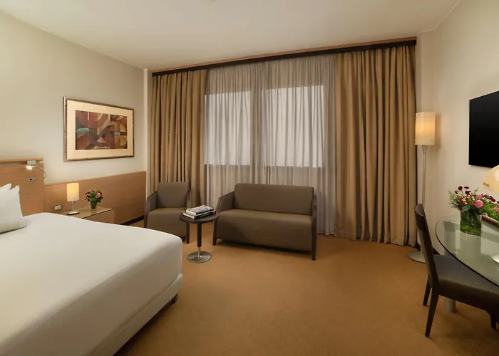 Nh Bologna Villanova Hotel