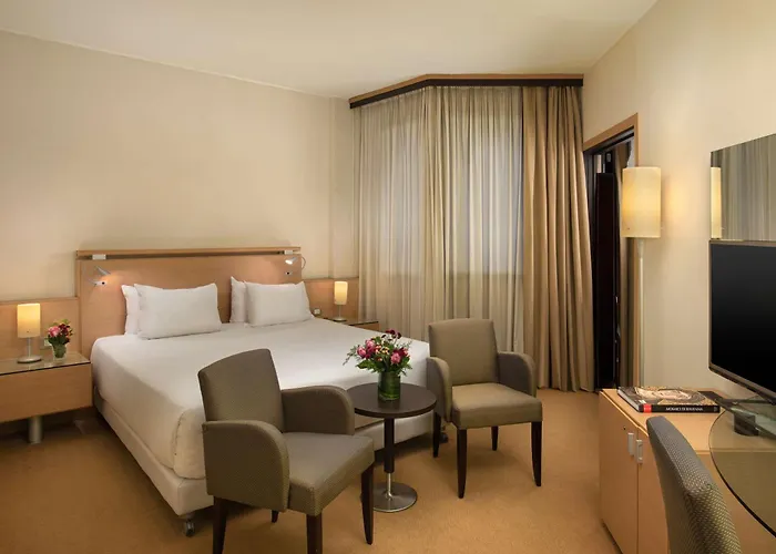 Hotel Nh Bologna Villanova 4*