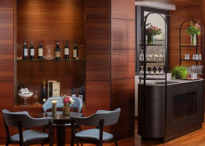 Hotel Nh Bologna Villanova 4*