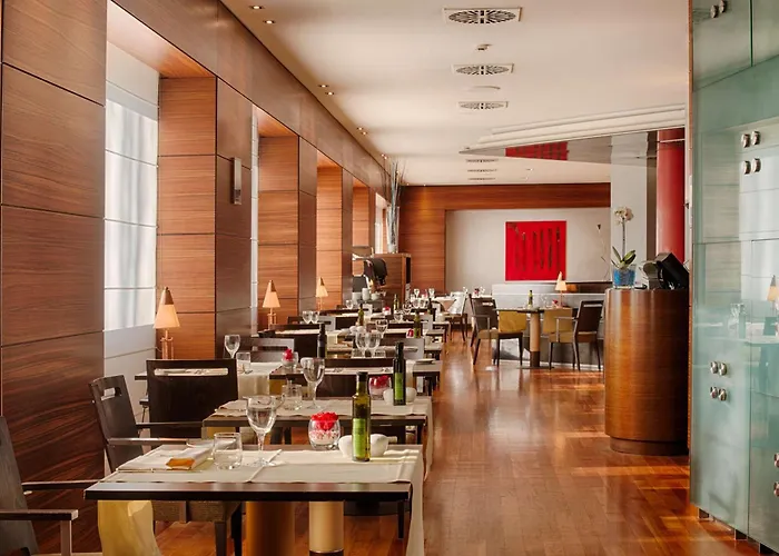 Nh Bologna Villanova Hotel 4*