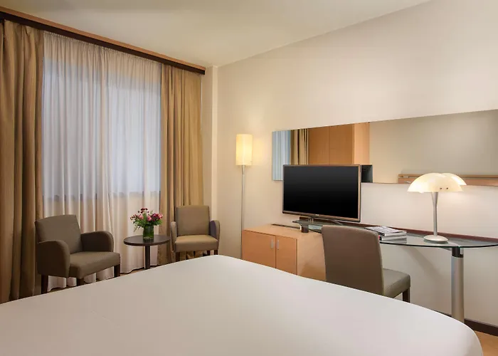 Hotel Nh Bologna Villanova 4*