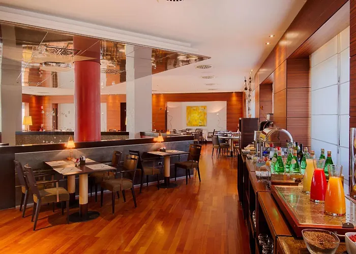 Hotel Nh Bologna Villanova 4*