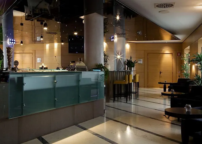 Nh Bologna Villanova Hotel 4*