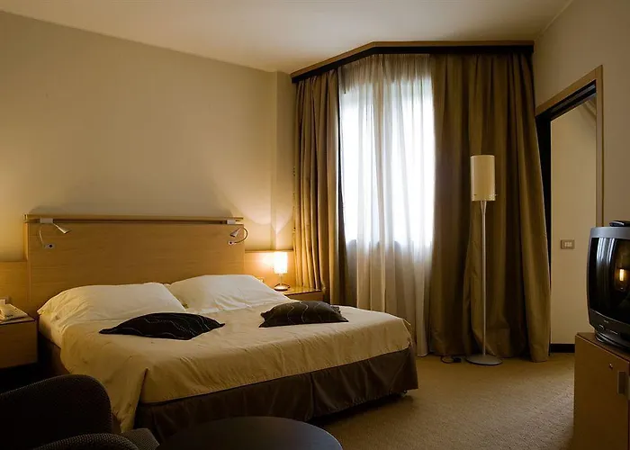 Nh Bologna Villanova 4* Villanova Di Castenaso