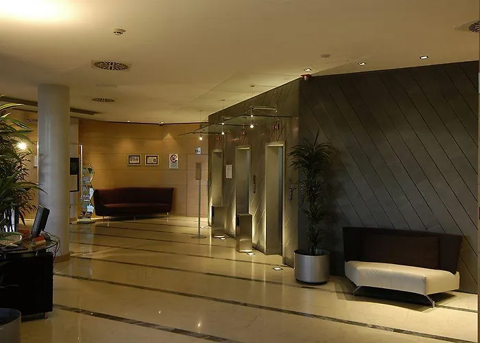 Nh Bologna Villanova Otel