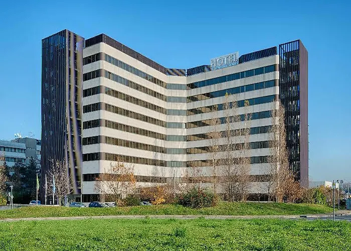 Hotel Nh Bologna Villanova 4*